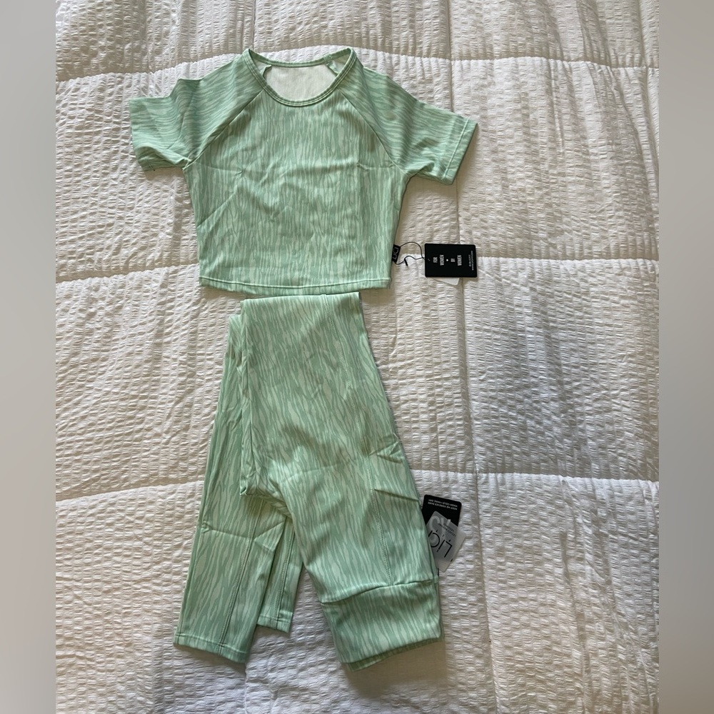 NWT LiciFit Set